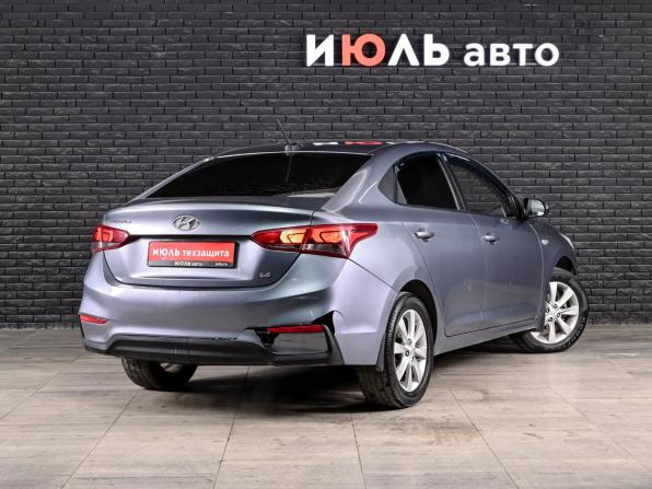 Hyundai Solaris II с пробегом 2018 года, цена 850 000 рублей, 223306 км, седан, Автокод Объявления