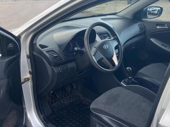 Hyundai Solaris I Рестайлинг с пробегом 2014 года, цена 850 000 рублей, 157222 км, седан, Автокод Объявления