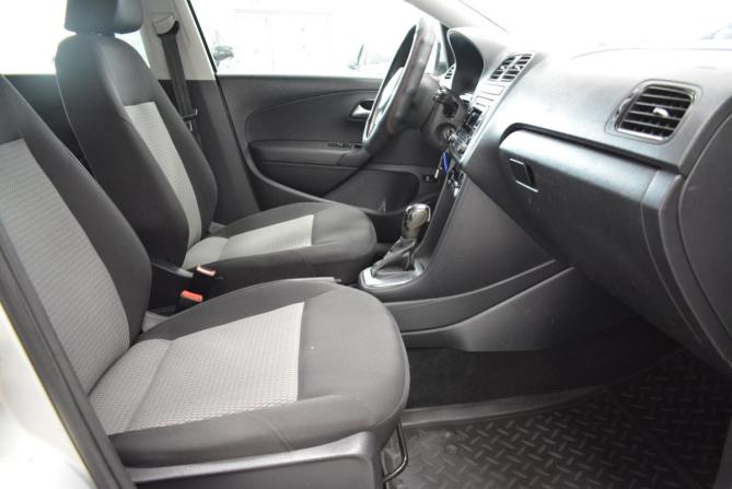 Volkswagen Polo V с пробегом 2015 года, цена 899 000 рублей, 187000 км, седан, Автокод Объявления