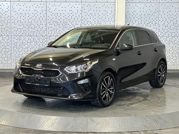Kia Ceed III с пробегом 2018 года, цена 960 000 рублей, 61495 км, хэтчбек, Автокод Объявления