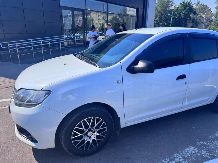 Renault Logan II Москва  - изображение 5