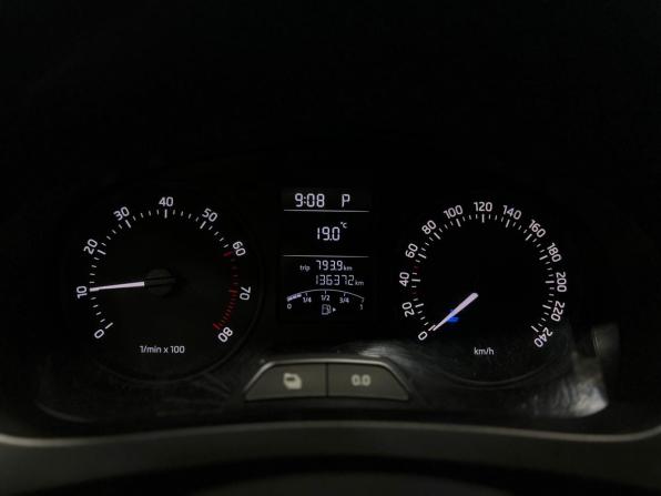 Skoda Rapid I с пробегом 2014 года, цена 1 050 000 рублей, 136372 км, лифтбек, Автокод Объявления