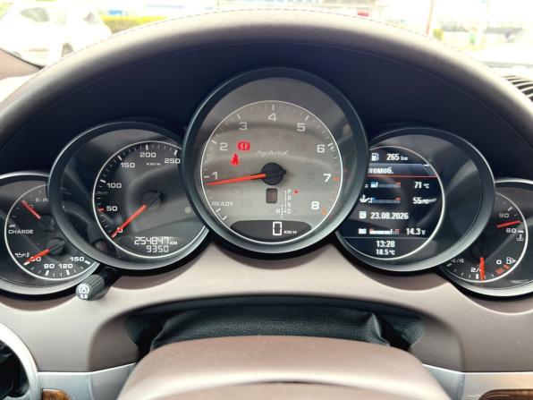 Porsche Cayenne II (958) с пробегом 2012 года, цена 1 499 000 рублей, 254846 км, внедорожник, Автокод Объявления