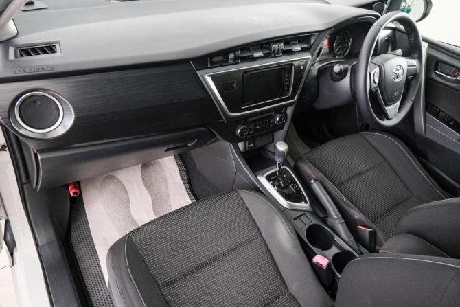 Toyota Auris II с пробегом 2012 года, цена 1 149 000 рублей, 71400 км, хэтчбек, Автокод Объявления