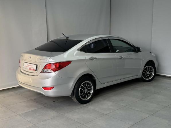 Hyundai Solaris I с пробегом 2011 года, цена 885 000 рублей, 76666 км, седан, Автокод Объявления