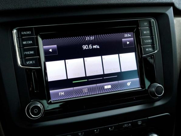 Skoda Yeti I Рестайлинг с пробегом 2015 года, цена 1 098 000 рублей, 214122 км, внедорожник, Автокод Объявления