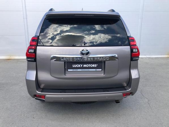 Toyota Land Cruiser Prado 150 Series Рестайлинг 2 с пробегом 2017 года, цена 4 108 000 рублей, 235318 км, внедорожник, Автокод Объявления