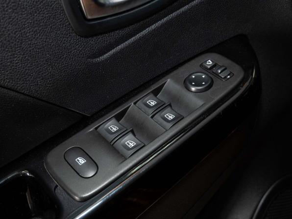Renault Kaptur I Рестайлинг с пробегом 2021 года, цена 1 820 000 рублей, 82500 км, внедорожник, Автокод Объявления
