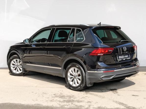 Volkswagen Tiguan II Рестайлинг с пробегом 2021 года, цена 2 590 000 рублей, 71767 км, внедорожник, Автокод Объявления