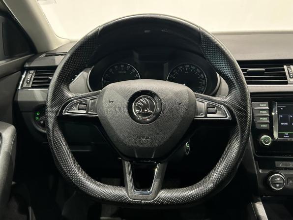 Skoda Octavia III (A7) с пробегом 2016 года, цена 1 349 000 рублей, 221489 км, лифтбек, Автокод Объявления