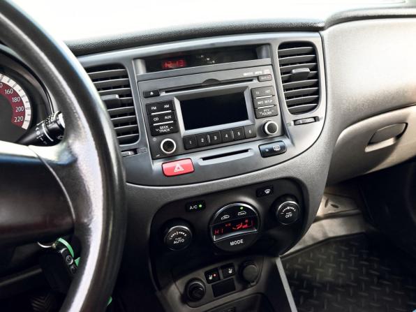 Kia Rio II Рестайлинг с пробегом 2010 года, цена 529 000 рублей, 195601 км, седан, Автокод Объявления