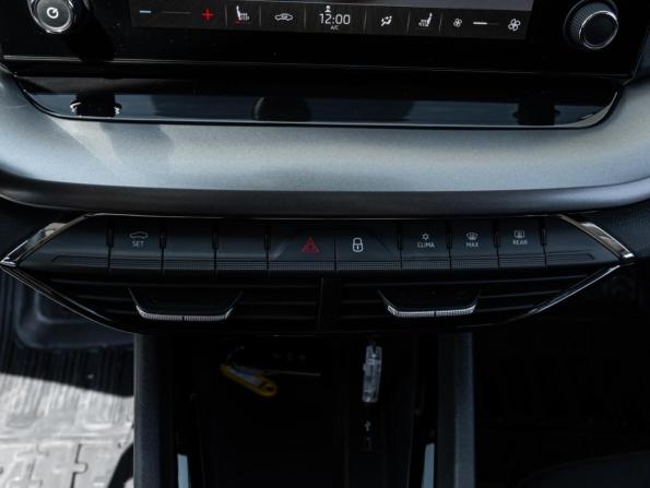 Skoda Octavia IV (A8) с пробегом 2021 года, цена 2 221 400 рублей, 89177 км, лифтбек, Автокод Объявления