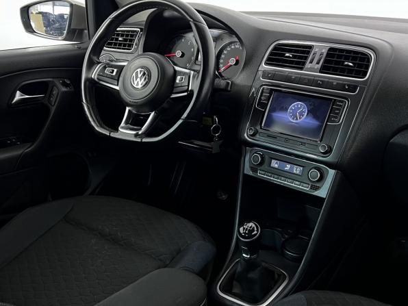 Volkswagen Polo V Рестайлинг с пробегом 2019 года, цена 1 265 000 рублей, 150000 км, седан, Автокод Объявления
