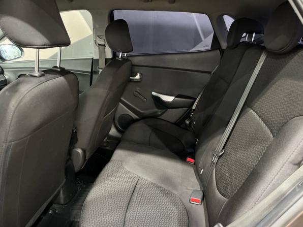Kia Rio III с пробегом 2014 года, цена 870 000 рублей, 98049 км, хэтчбек, Автокод Объявления