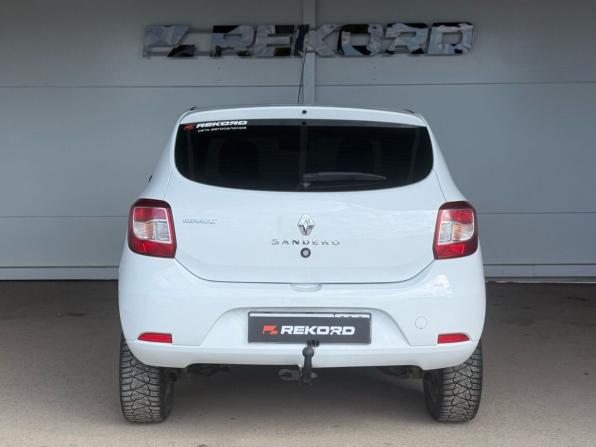 Renault Sandero II Рестайлинг с пробегом 2018 года, цена 829 000 рублей, 101873 км, хэтчбек, Автокод Объявления