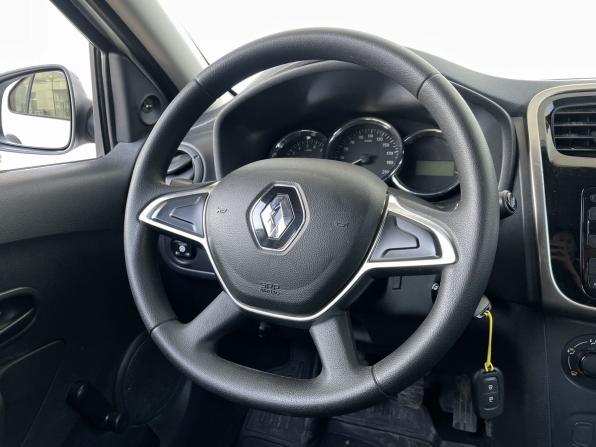 Renault Logan II Рестайлинг с пробегом 2019 года, цена 453 000 рублей, 418000 км, седан, Автокод Объявления