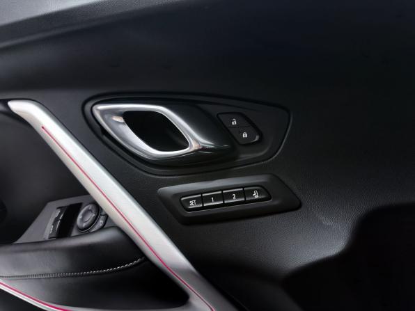 Chevrolet Camaro VI Рестайлинг с пробегом 2018 года, цена 4 900 000 рублей, 106767 км, купе, Автокод Объявления
