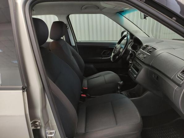 Skoda Fabia II Рестайлинг с пробегом 2010 года, цена 595 000 рублей, 168328 км, универсал, Автокод Объявления