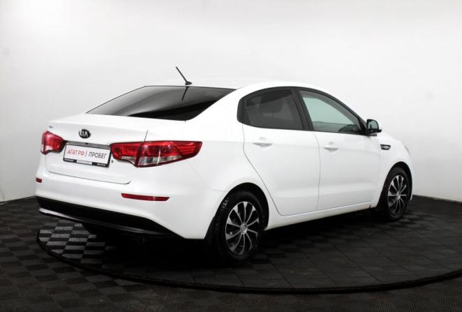 Kia Rio III Рестайлинг с пробегом 2016 года, цена 1 020 000 рублей, 122944 км, седан, Автокод Объявления