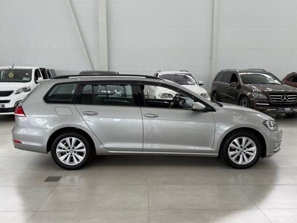 Volkswagen Golf VII Рестайлинг с пробегом 2019 года, цена 1 495 000 рублей, 137396 км, универсал, Автокод Объявления