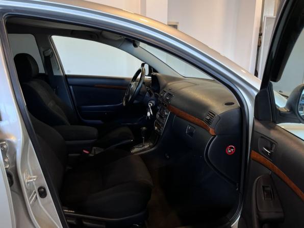Toyota Avensis II Рестайлинг с пробегом 2007 года, цена 870 000 рублей, 256556 км, седан, Автокод Объявления