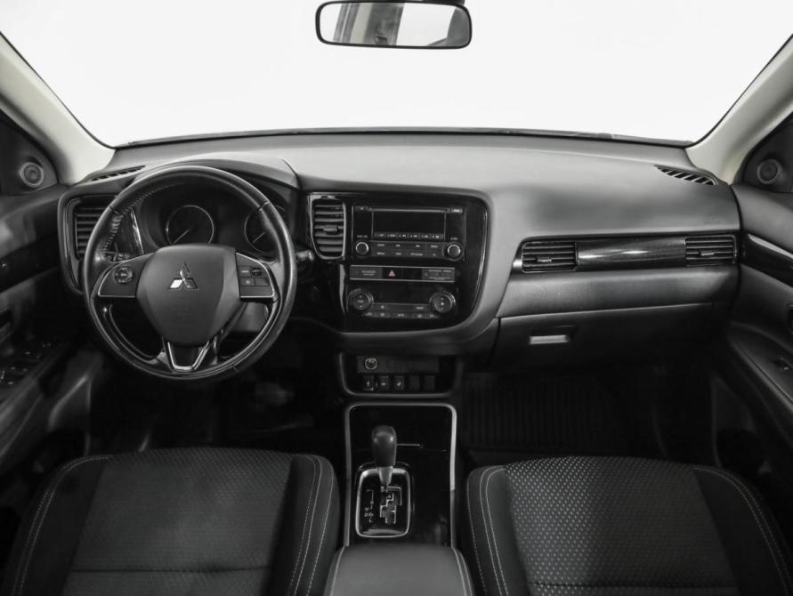 Mitsubishi Outlander III Рестайлинг 3 Санкт-Петербург  - изображение 11