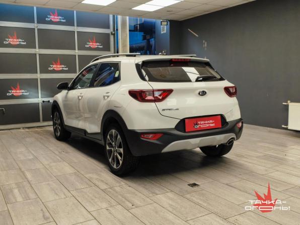 Kia Stonic I с пробегом 2020 года, цена 1 900 000 рублей, 63000 км, внедорожник, Автокод Объявления