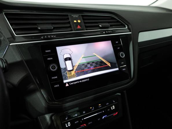 Volkswagen Tiguan II Рестайлинг с пробегом 2021 года, цена 2 579 777 рублей, 69793 км, внедорожник, Автокод Объявления