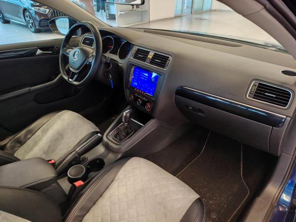 Volkswagen Jetta VI Рестайлинг с пробегом 2017 года, цена 1 150 000 рублей, 188765 км, седан, Автокод Объявления
