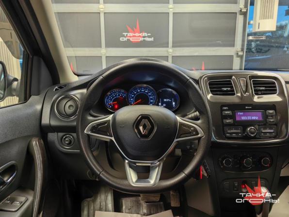 Renault Sandero II Рестайлинг с пробегом 2021 года, цена 1 460 000 рублей, 9800 км, хэтчбек, Автокод Объявления