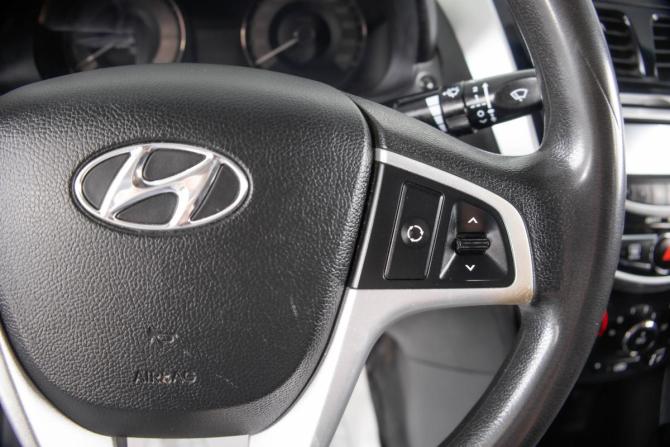 Hyundai Solaris I с пробегом 2011 года, цена 829 000 рублей, 172000 км, седан, Автокод Объявления