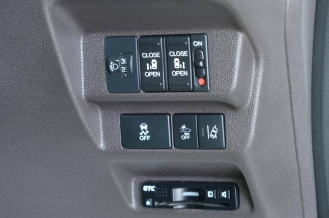 Honda Freed II с пробегом 2016 года, цена 1 699 000 рублей, 67054 км, компактвэн, Автокод Объявления