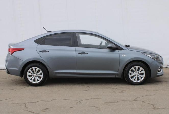 Hyundai Solaris I Рестайлинг с пробегом 2017 года, цена 1 360 000 рублей, 122286 км, седан, Автокод Объявления