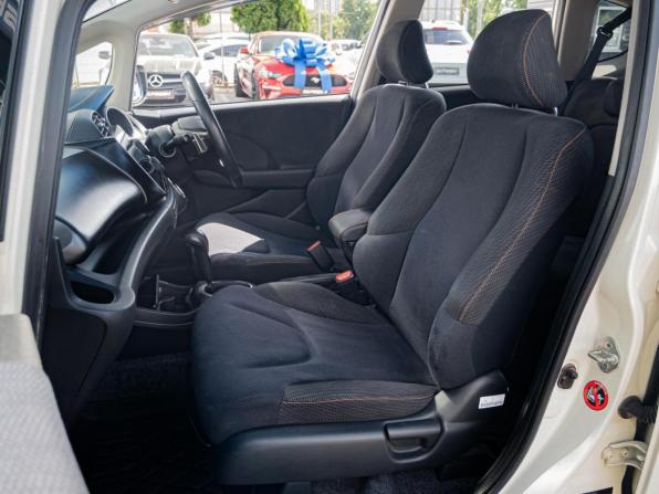 Honda Fit II с пробегом 2012 года, цена 1 360 000 рублей, 96330 км, хэтчбек, Автокод Объявления