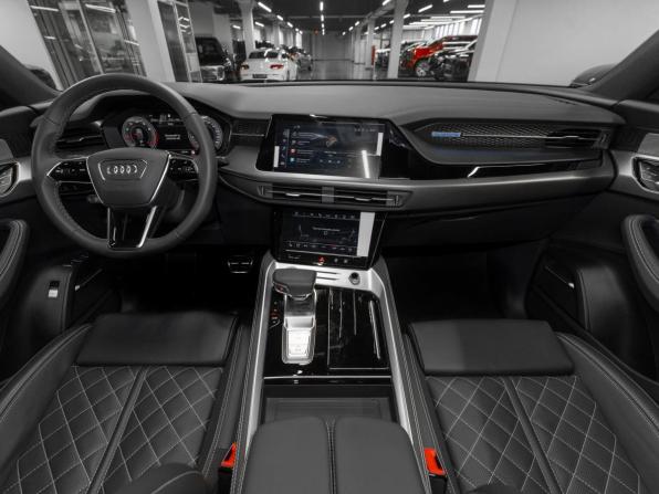 Audi Q6 с пробегом 2026 года, цена 8 750 000 рублей, 52 км, внедорожник, Автокод Объявления