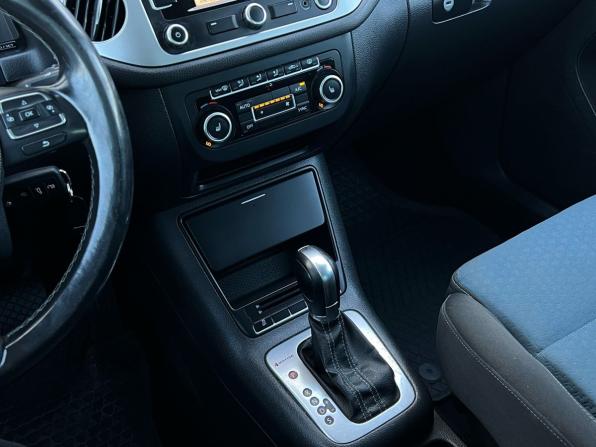 Volkswagen Tiguan I Рестайлинг с пробегом 2013 года, цена 1 426 000 рублей, 215044 км, внедорожник, Автокод Объявления