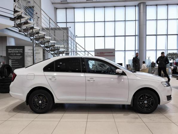 Skoda Rapid I Рестайлинг с пробегом 2018 года, цена 1 099 000 рублей, 140385 км, лифтбек, Автокод Объявления