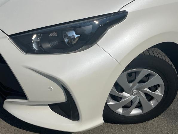 Toyota Yaris IV с пробегом 2021 года, цена 1 200 000 рублей, 85000 км, хэтчбек, Автокод Объявления
