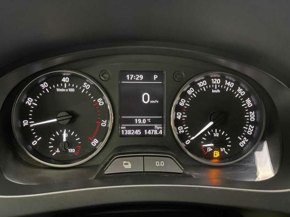Skoda Rapid I с пробегом 2014 года, цена 1 070 000 рублей, 138245 км, лифтбек, Автокод Объявления