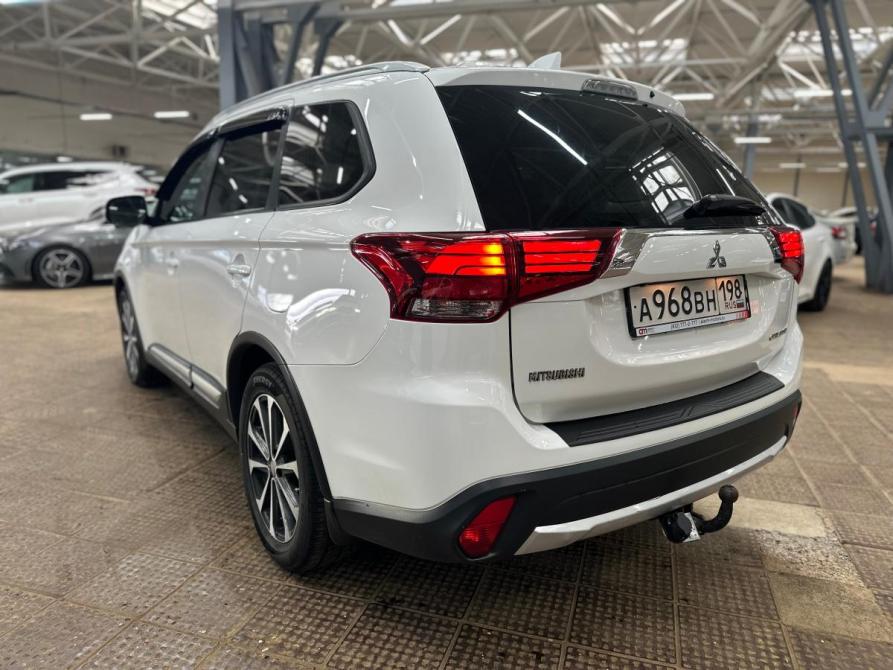 Mitsubishi Outlander III Рестайлинг 2 Набережные Челны  - изображение 9