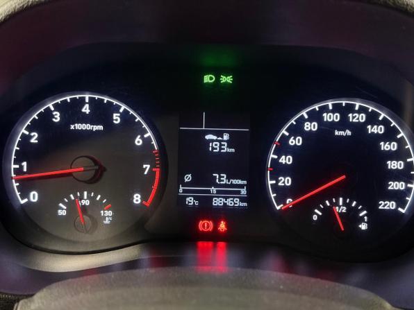 Hyundai Solaris II с пробегом 2018 года, цена 1 249 000 рублей, 88469 км, седан, Автокод Объявления