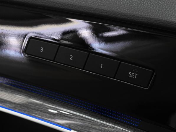 Volkswagen Touareg III с пробегом 2020 года, цена 5 699 000 рублей, 59802 км, внедорожник, Автокод Объявления