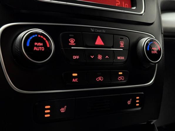Kia Sorento II Рестайлинг с пробегом 2013 года, цена 1 699 000 рублей, 138210 км, внедорожник, Автокод Объявления