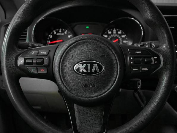 Kia Sedona III с пробегом 2015 года, цена 2 190 000 рублей, 136264 км, минивэн, Автокод Объявления