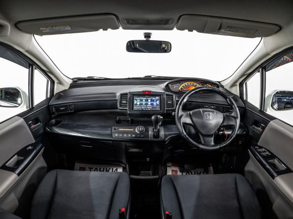 Honda Freed I с пробегом 2009 года, цена 975 000 рублей, 147323 км, компактвэн, Автокод Объявления