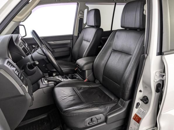 Mitsubishi Pajero IV Рестайлинг 2 с пробегом 2018 года, цена 2 900 000 рублей, 142613 км, внедорожник, Автокод Объявления