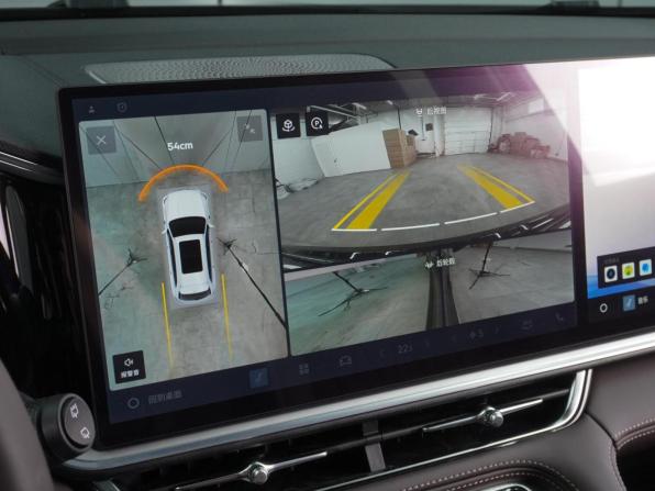 Geely Monjaro I Рестайлинг 2 с пробегом 2025 года, цена 4 249 000 рублей, 1088 км, внедорожник, Автокод Объявления