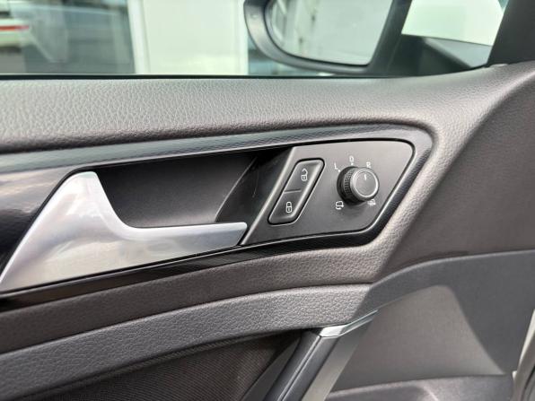 Volkswagen Golf GTI VII с пробегом 2015 года, цена 1 555 000 рублей, 191000 км, хэтчбек, Автокод Объявления