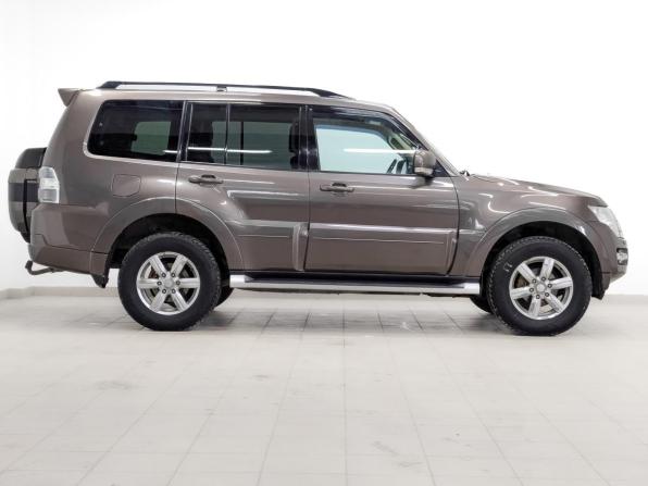 Mitsubishi Pajero IV Рестайлинг 2 с пробегом 2015 года, цена 2 515 000 рублей, 120717 км, внедорожник, Автокод Объявления