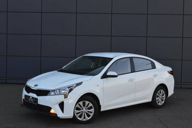 Kia Rio IV Рестайлинг с пробегом 2020 года, цена 1 460 000 рублей, 76051 км, седан, Автокод Объявления